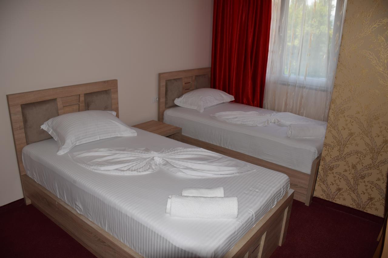 Hotel Pogradeci 2 Tushemisht Extérieur photo